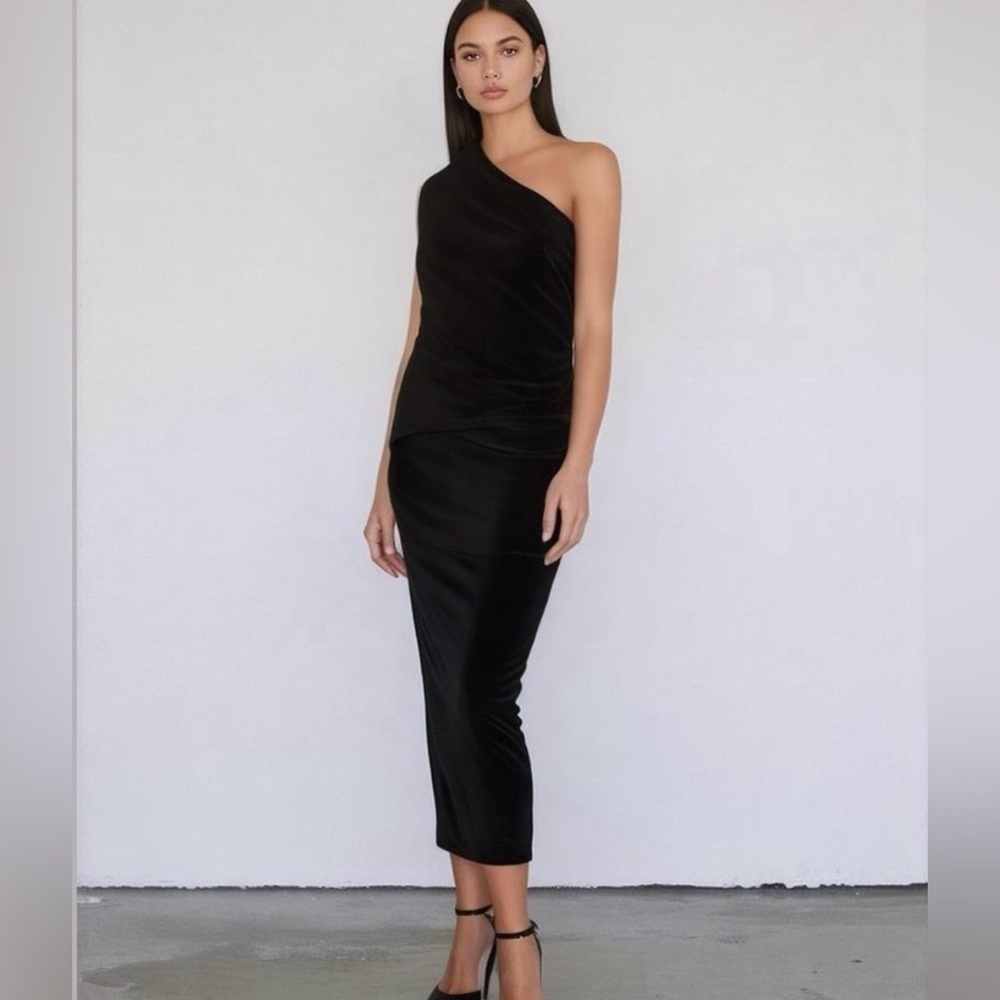 House of Harlow 1960 Black Luxe Velvet One Shoulder Cinched Dress Size Medium